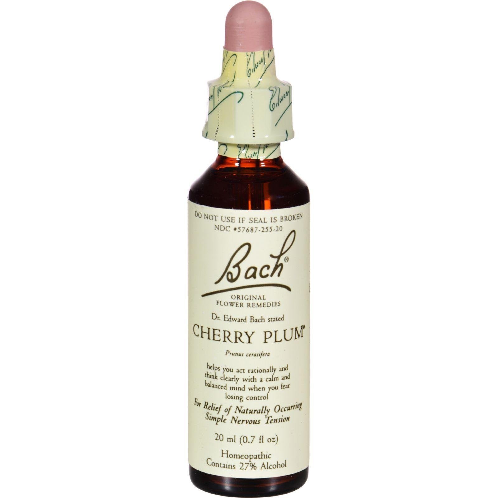 Persona usando Bach Cherry Plum gotas bajo la lengua para recuperar calma y claridad