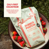 Ballerina Farm bolsa en mano para comparar tamaño y servir 20 porciones
