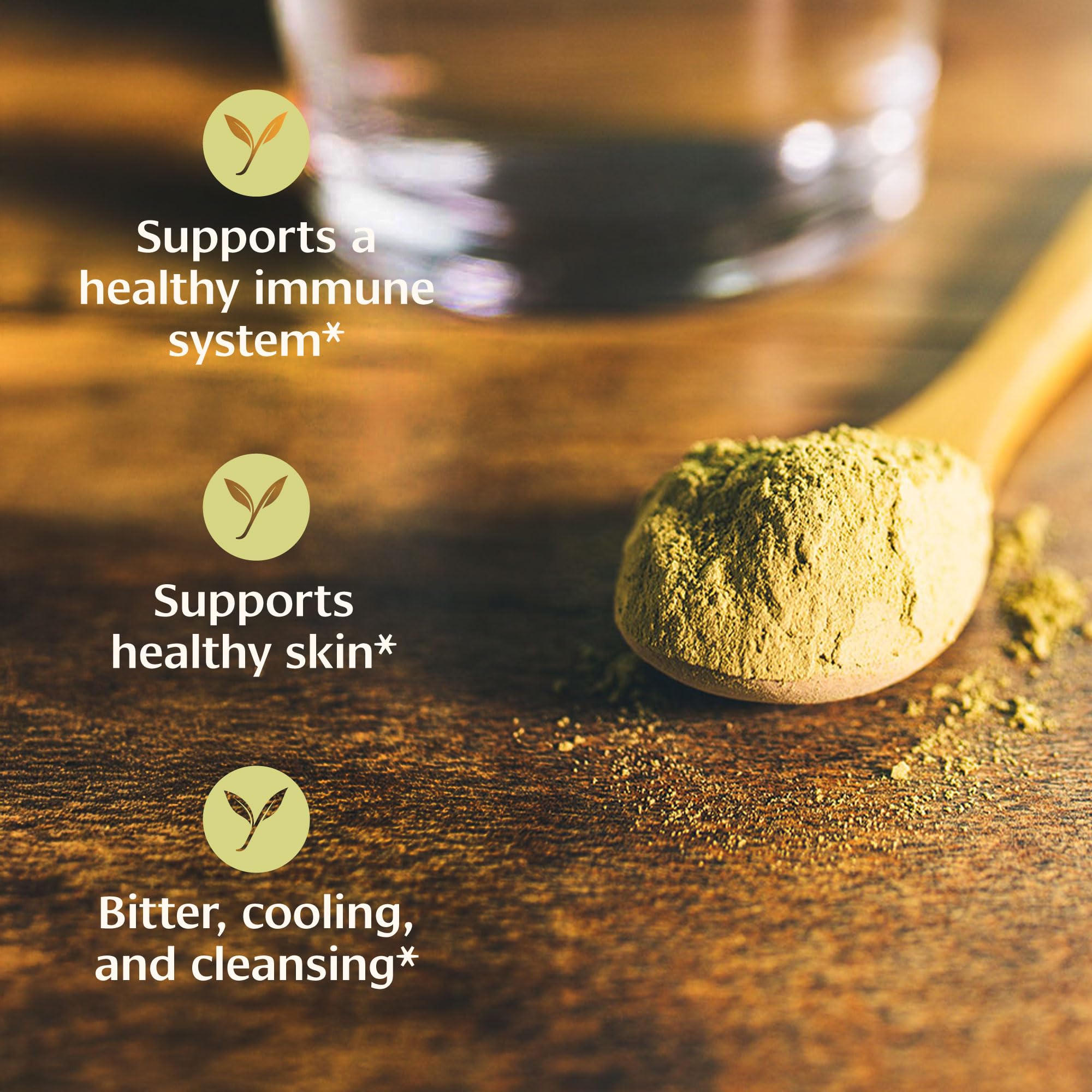 Banyan Botanicals neem en entorno de cuidado de piel aporta sensación natural