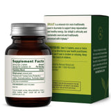 Banyan Botanicals tabletas en mano para visualizar tamaño y dosificación fácil