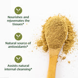 Banyan Botanicals detalle de la textura fina del polvo para mejor absorción