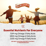 Barlean's aceite vertido sobre ensalada para mejorar sabor y ácidos grasos