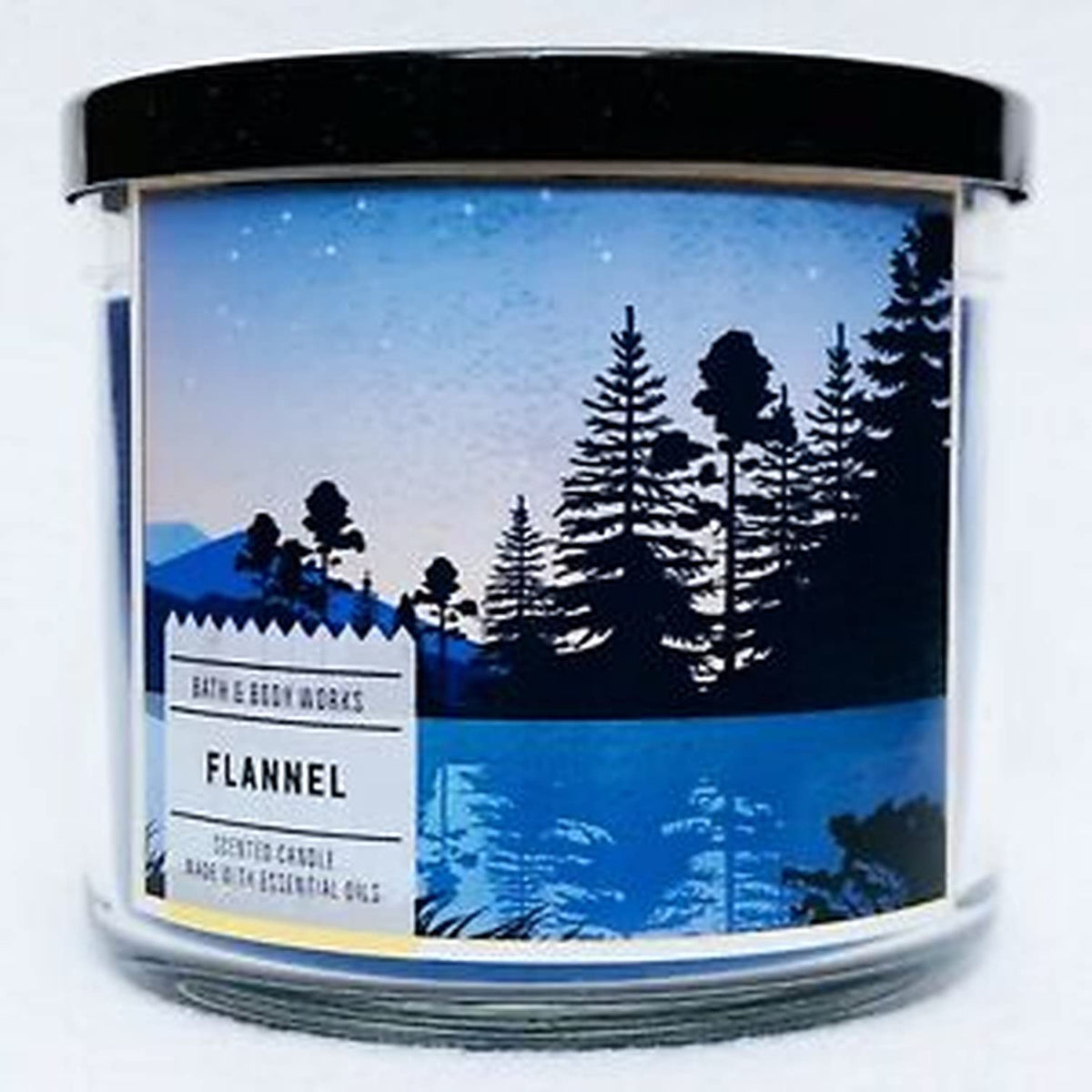 Bath & Body Works vela Flannel frontal mostrando envase y aroma acogedor