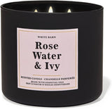 Bath & Body Works vela White Barn frontal mostrando etiqueta y aroma duradero