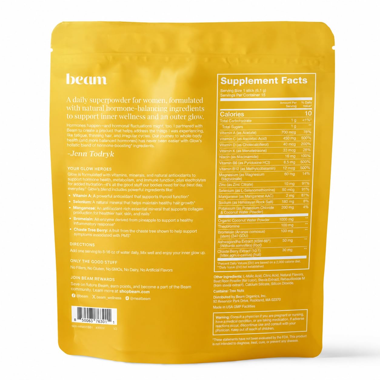 BEAM mujer tomando Glow en su rutina matutina para bienestar diario