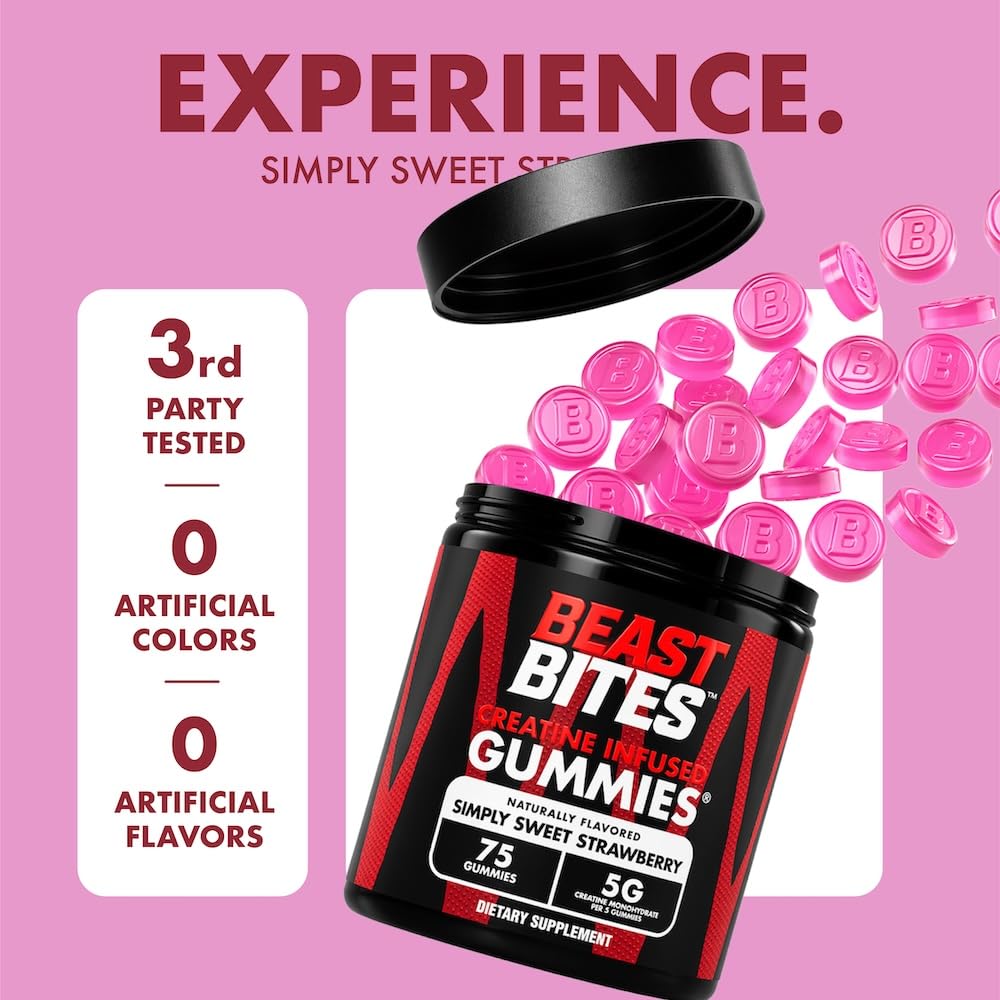 BEAST BITES gominola en mano junto a pesas para conveniencia preentreno
