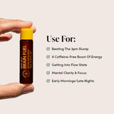 Beekeeper's Naturals vial en mano listo para consumo, conveniencia portátil