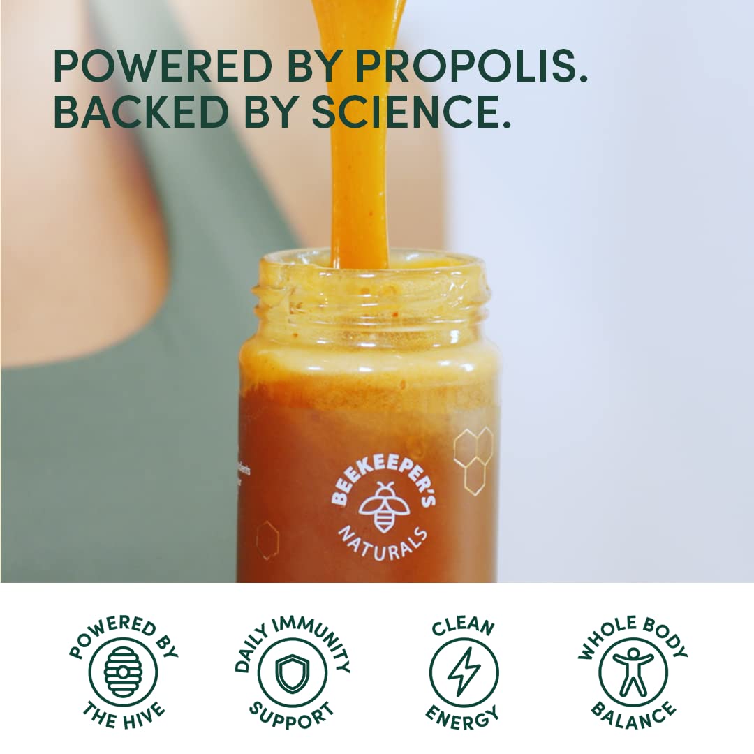 Beekeeper's Naturals detalle de etiqueta que muestra ingredientes y origen