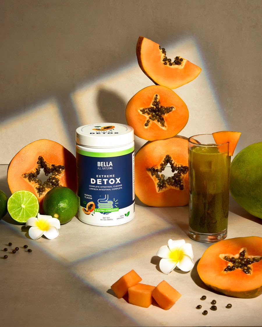 Bella All Natural polvo mezclado en batido, aporta sabor y energía