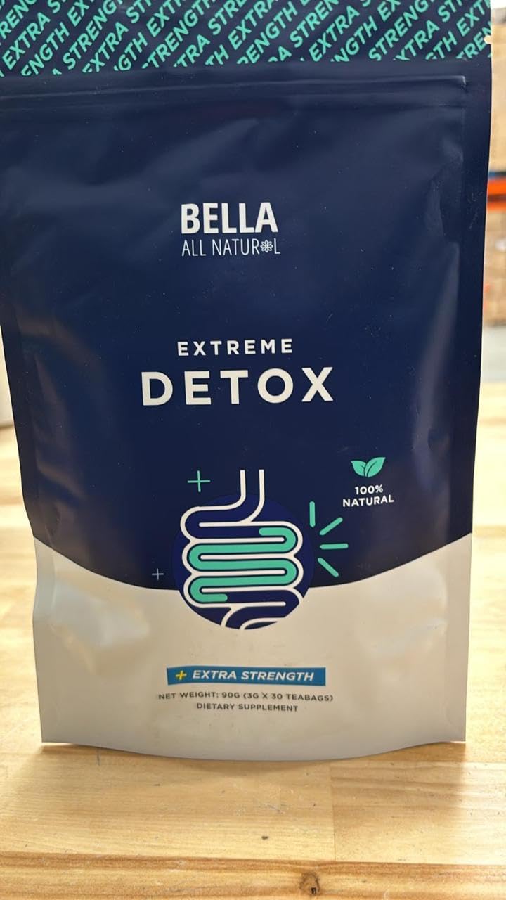 Bella All Natural taza de té en uso transmitiendo efecto reconfortante