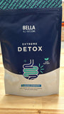 Bella All Natural taza de té en uso transmitiendo efecto reconfortante
