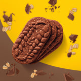 belVita galleta junto a una mano para comparar tamaño y porción controlada
