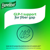 Benefiber caplet en mano mostrando tamaño y facilidad para tomar en cualquier lugar