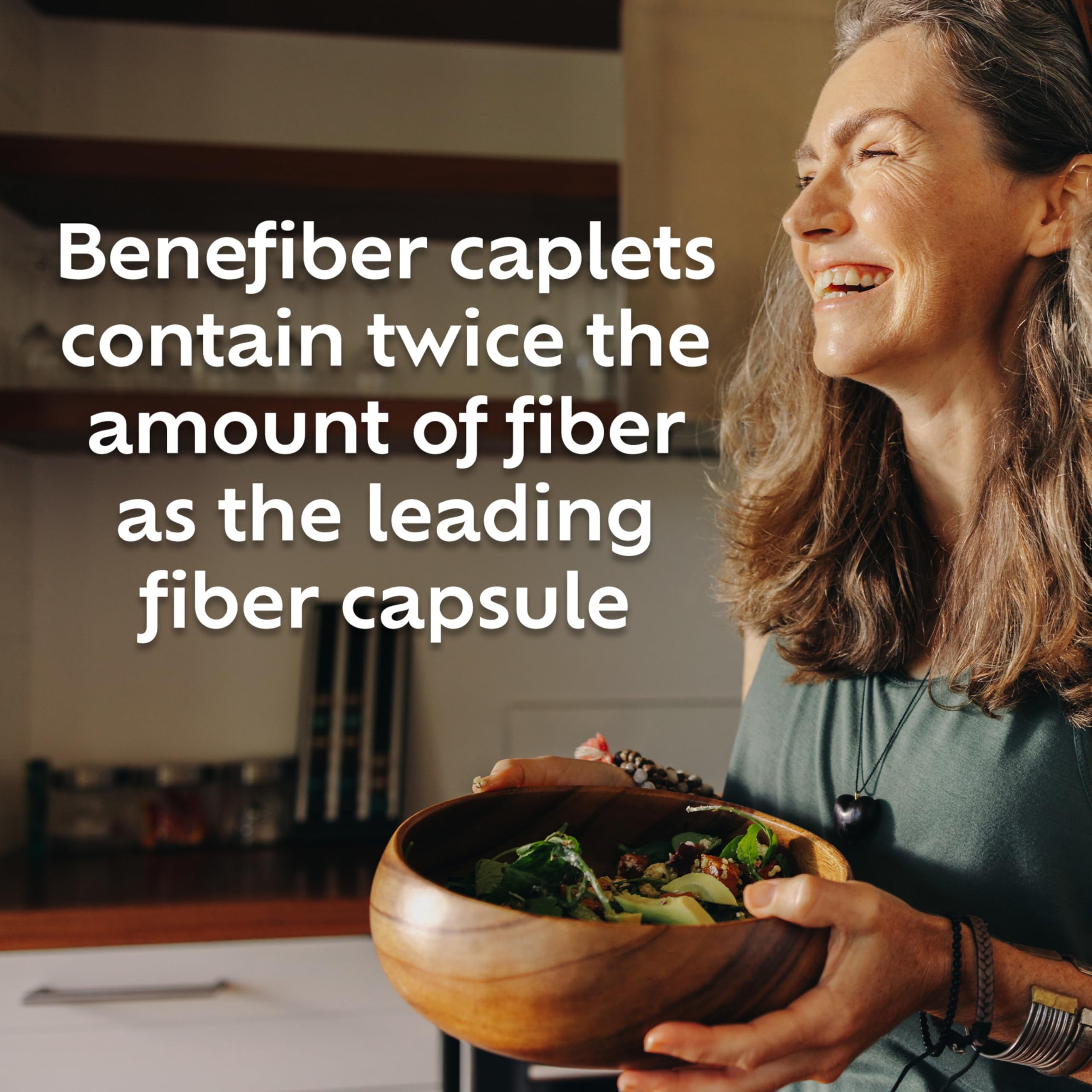 Benefiber caplets dispersos sobre mesa ilustrando la cantidad incluida por frasco