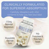 BEST Supplements cápsula en mano para comparar tamaño y dosis conveniente