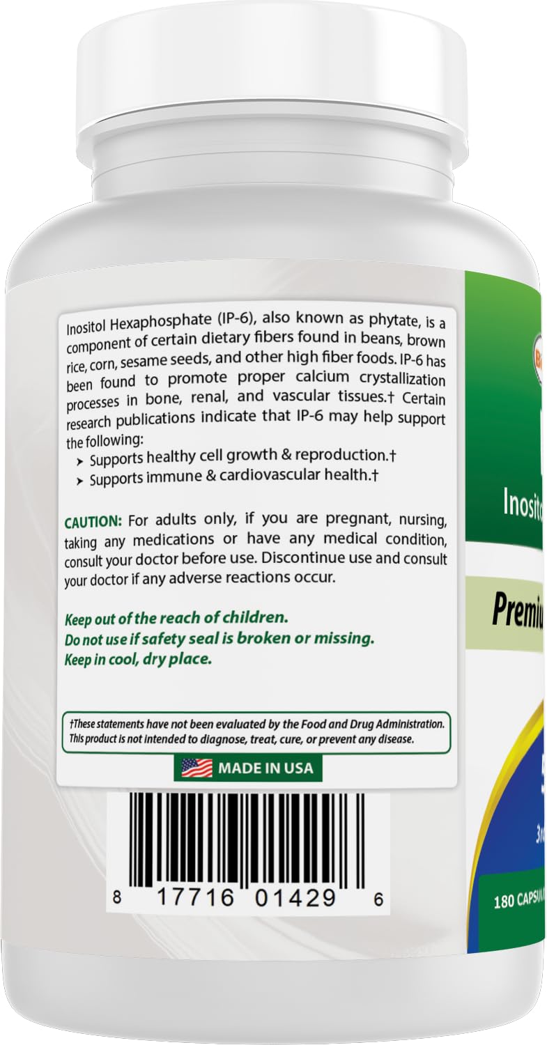 Best Naturals manos sosteniendo el frasco, muestra uso diario seguro y conveniente