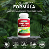 Best Naturals cápsula junto a moneda para comparar tamaño