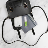 BetterYou spray guardado en bolsillo ideal para viajes y movilidad