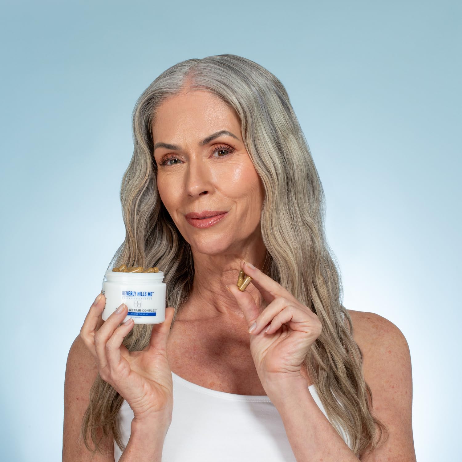 Beverly Hills MD etiqueta legible destacando ingredientes clave y confianza
