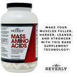 Beverly International tabletas Mass Amino junto a una comida para complementar proteína