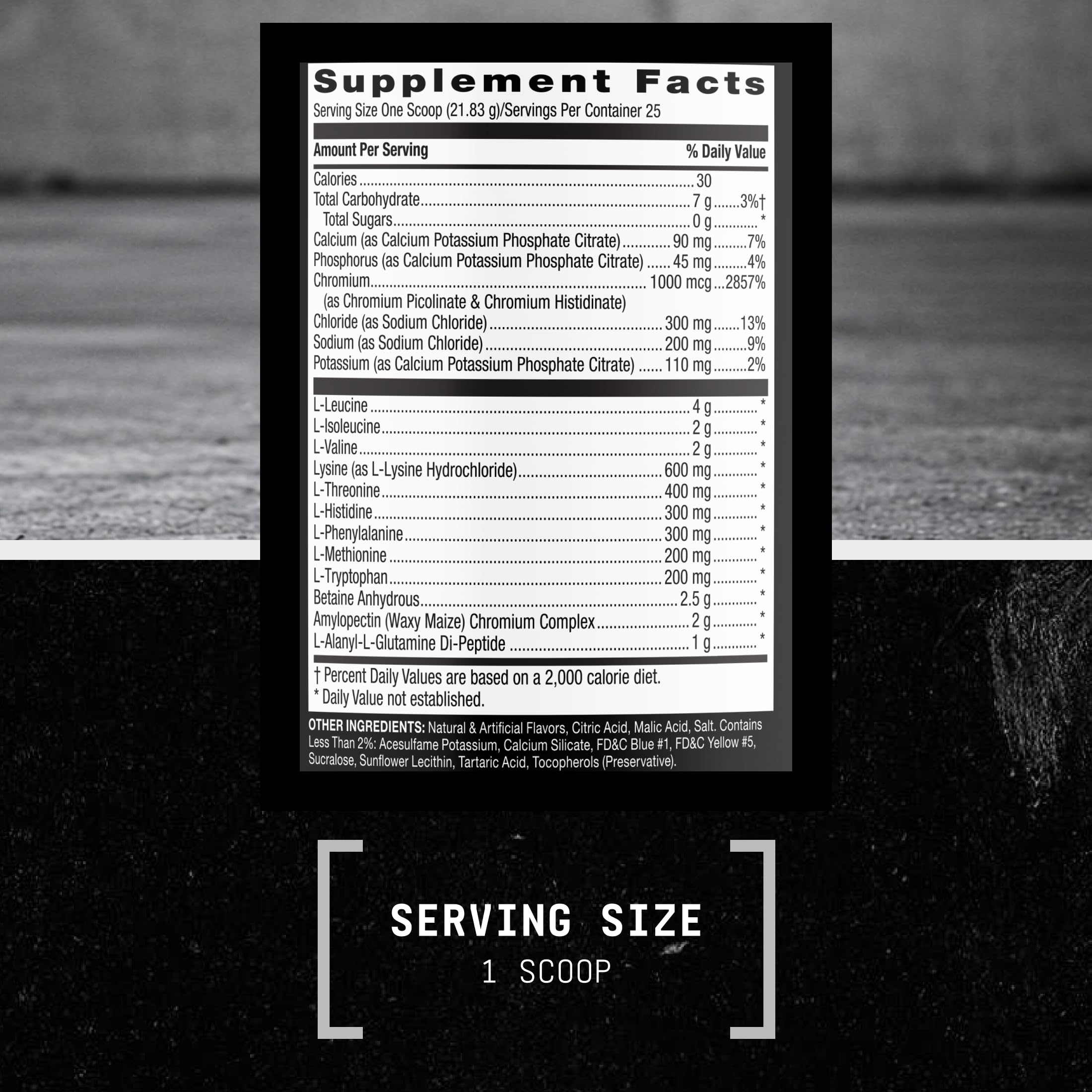 BEYOND RAW atleta bebiendo producto durante sesión para recuperación eficaz