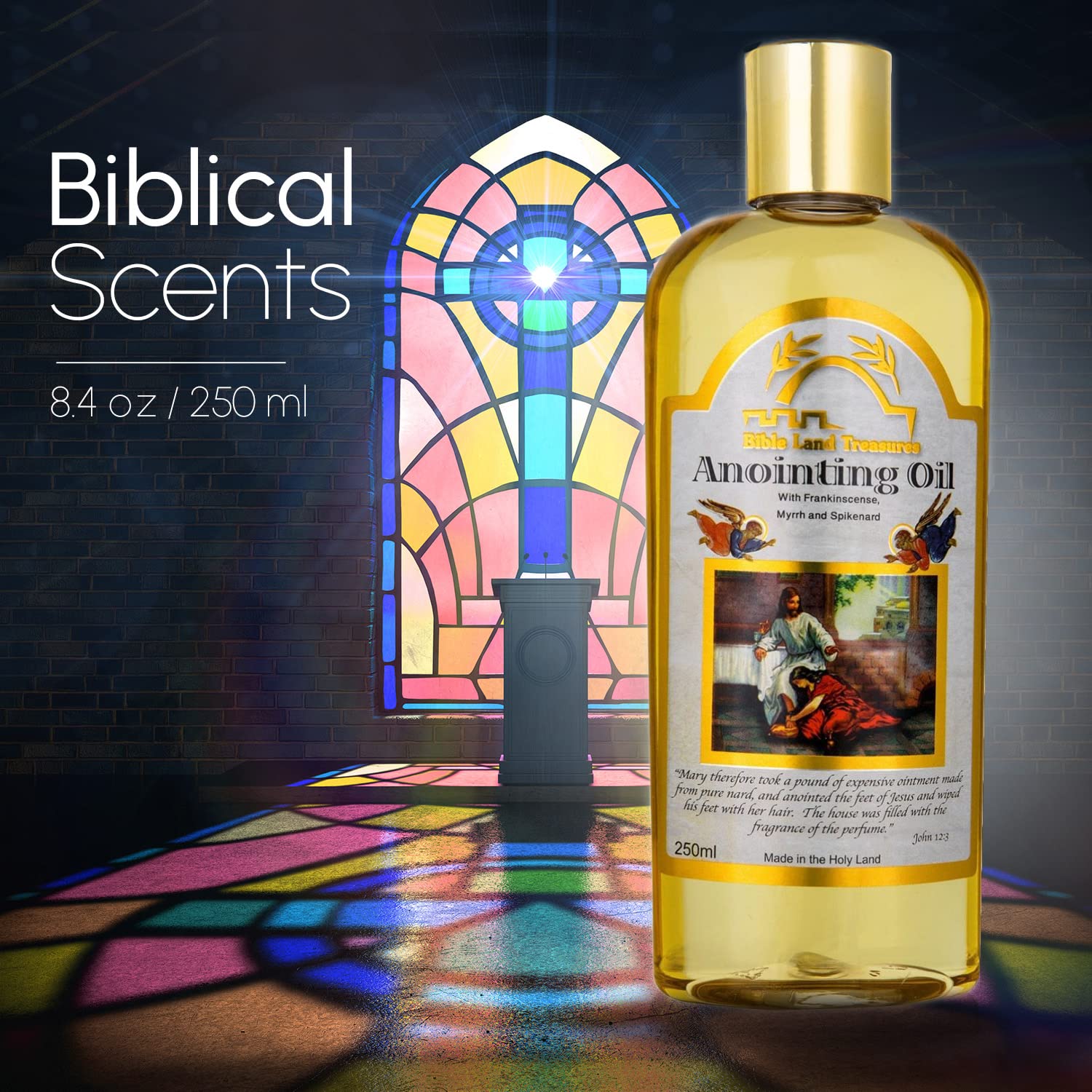 Bible Land Treasures botella en mano durante unción, demuestra control y seguridad