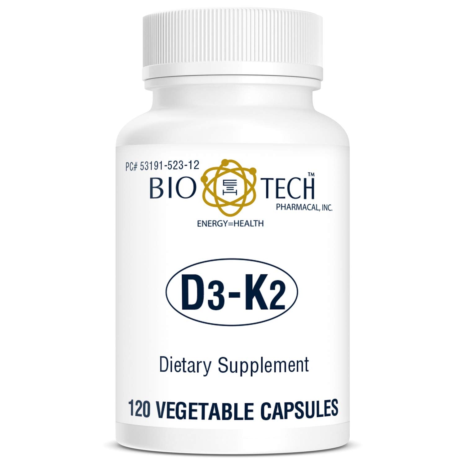 Bio-Tech D3-K2 cápsula en mano para comparar tamaño y facilidad de ingestión