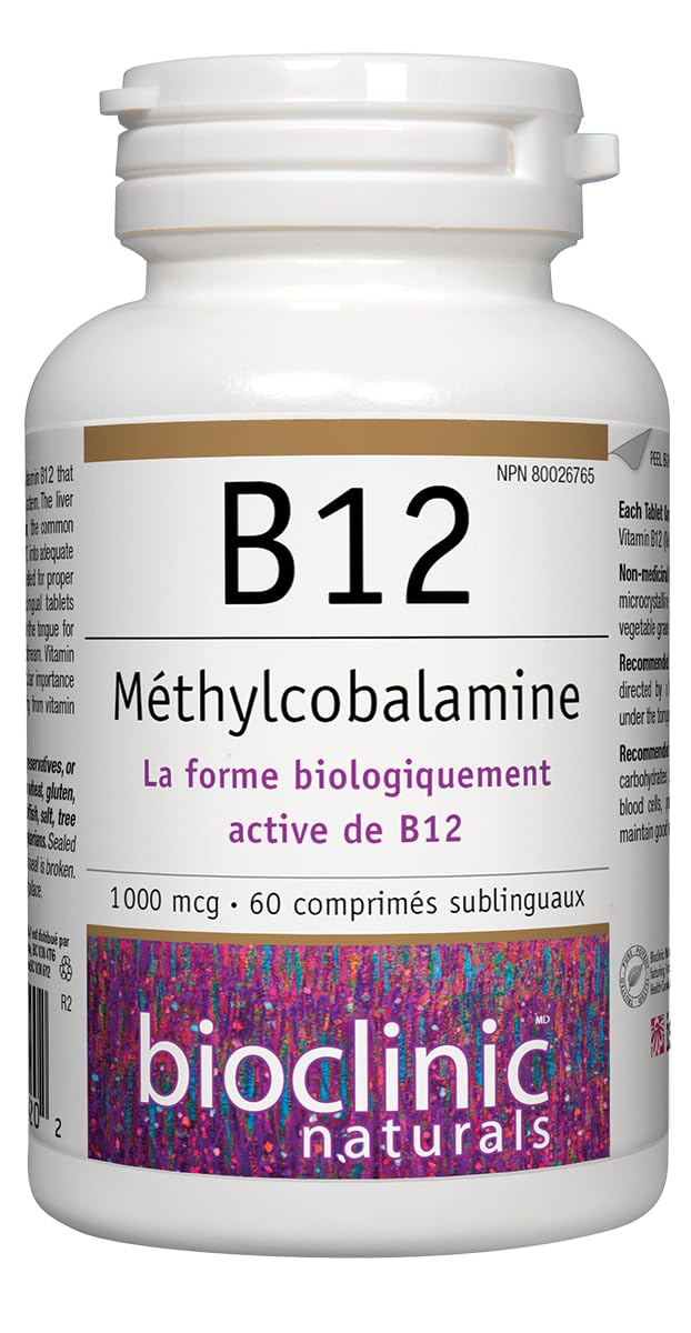 Bioclinic Naturals pastilla en mano mostrando tamaño práctico para llevar