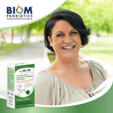 Biom Probiotics aplicación con dedo demostrando uso seguro y preciso