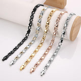 BioMag en contexto lifestyle de mujer luciendo la pulsera con estilo