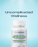 Detalle de tableta de spirulina BioOptimal para ver textura y compacidad, pureza garantizada
