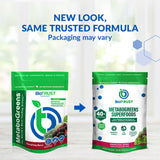 BioTrust primer plano del polvo Metabo Greens muestra textura fina y mezcla fácil