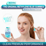 BIZYAC gominolas junto a portátil en escritorio para foco y productividad