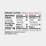 Black Garlic North America primer plano de diente con textura suave y aspecto masticable