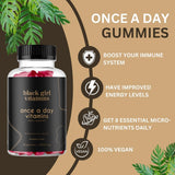 Black Girl Vitamins textura de las gomitas en primer plano, aspecto apetecible