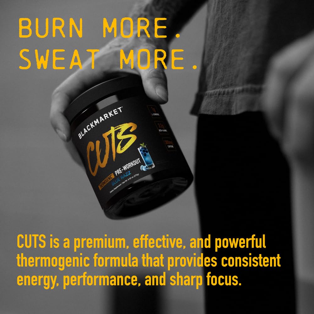 BLACKMARKET CUTS persona bebiendo antes de entrenar con energía intensa