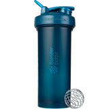 BlenderBottle vista frontal 45 oz Ocean Blue, diseño portátil y hermético