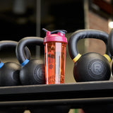 BlenderBottle comparación de tamaño, capacidad 24 oz clara y práctica