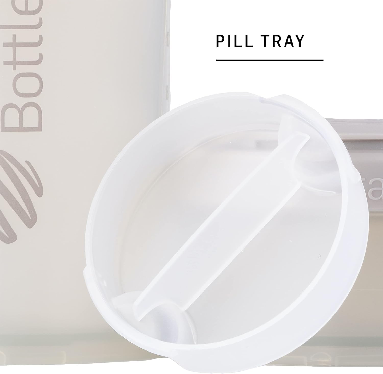 BlenderBottle ProStak comparación de tamaño junto a una botella estándar, referencia de capacidad