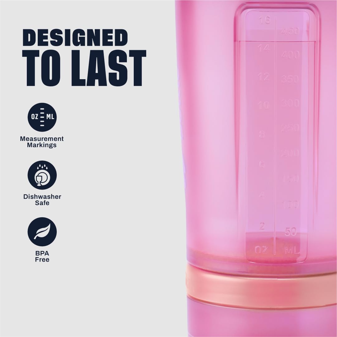 BlenderBottle ProStak sostenido en mano mostrando escala y facilidad de transporte