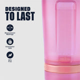 BlenderBottle ProStak sostenido en mano mostrando escala y facilidad de transporte