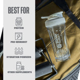 BlenderBottle Strada en uso en gimnasio, práctico para entrenos