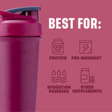 BlenderBottle Strada Sleek en uso durante entrenamiento, mezcla sin salpicaduras
