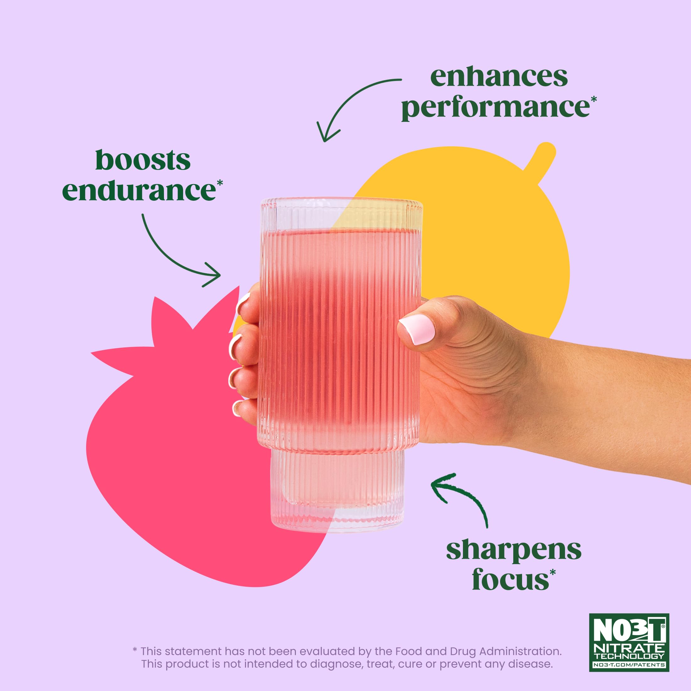 Bloom Nutrition vaso con bebida preparada antes de entrenar, energía sin azúcares añadidos