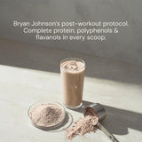 Blueprint Bryan Johnson cacao en polvo y fuentes vegetales destacando sabor natural