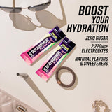 BODYARMOR mezcla en botella deportiva demostrando hidratación en uso