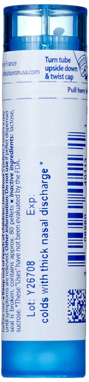 Persona sosteniendo dosis de Boiron Kali Bichromicum evidencia facilidad de uso