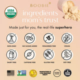 Boobie Brands madre con bebé disfrutando batido nutritivo