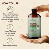 Botanic Hearth aplicando aceite en cabello húmedo para brillo y suavidad