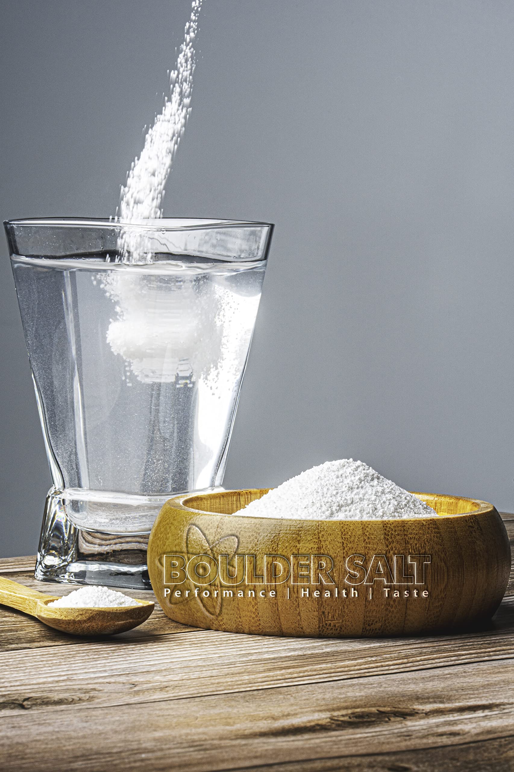 Boulder Salt en cuchara list ready para sazonar con menos sodio